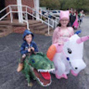 Meet your Posher, Vicki n warren